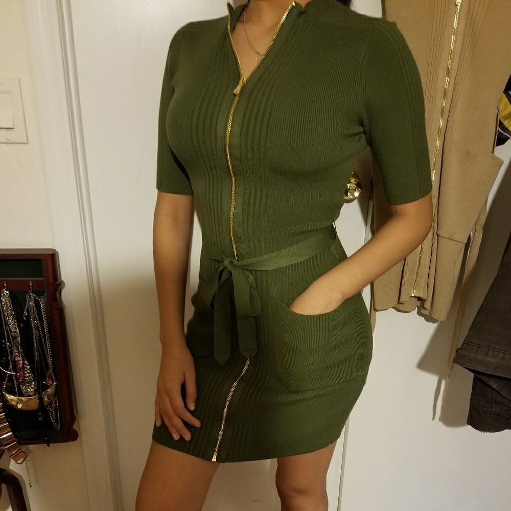 Guess dress Small